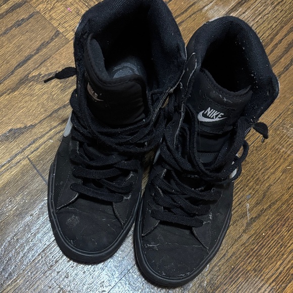 Nike Black and Silver High-Tops - Picture 7 of 11